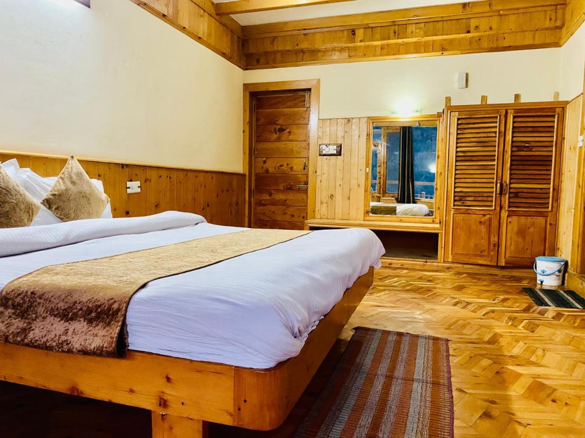 Hotel Valley Of Gods Manāli Exteriér fotografie